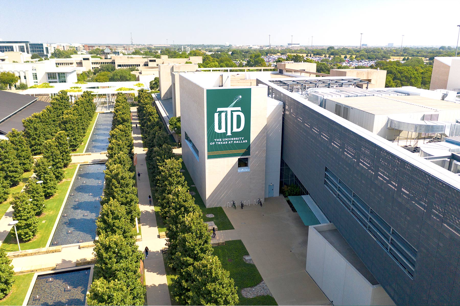 Aerial shot of the UT Dallas campus.